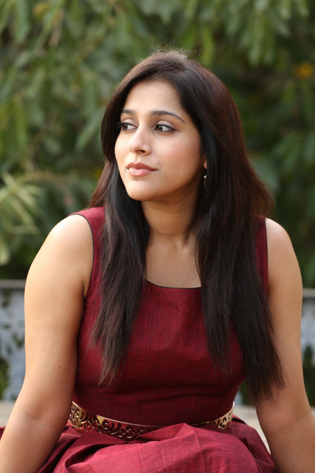 rashmi gautam Rashmi Gautam Sizzles In Her Brand New Outfit | Movie Business Rashmi Hot Pics 297