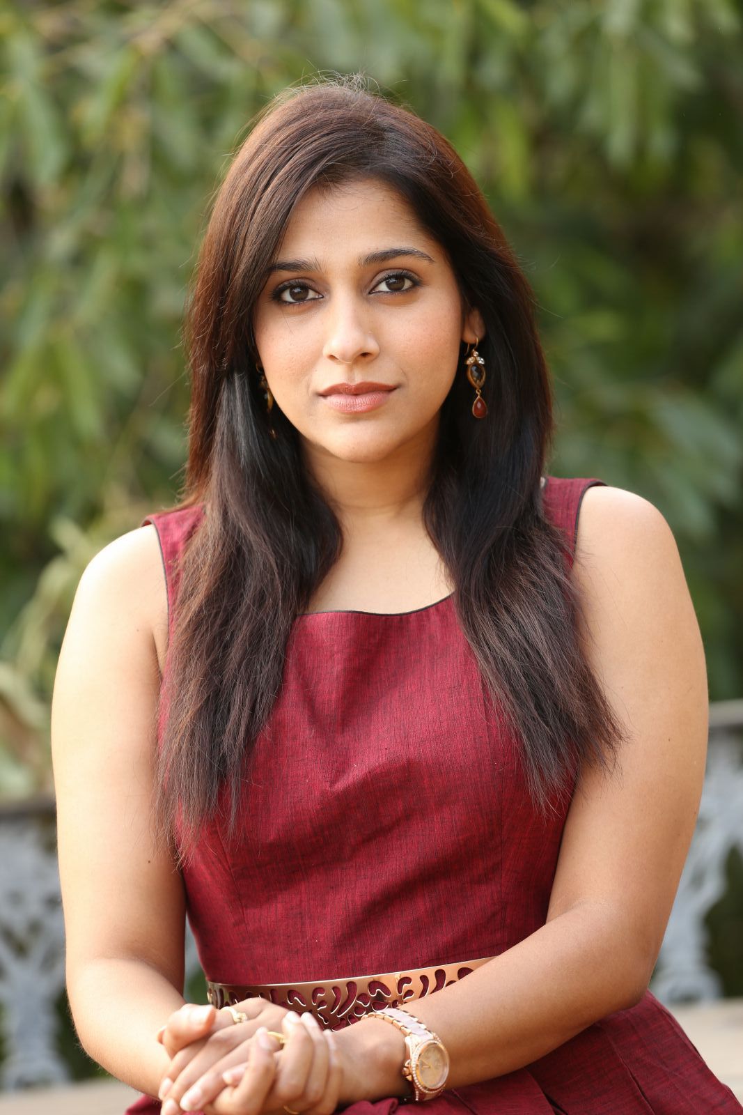 rashmi gautam Rashmi Gautam Sizzles In Her Brand New Outfit | Movie Business Rashmi Hot Pics 345