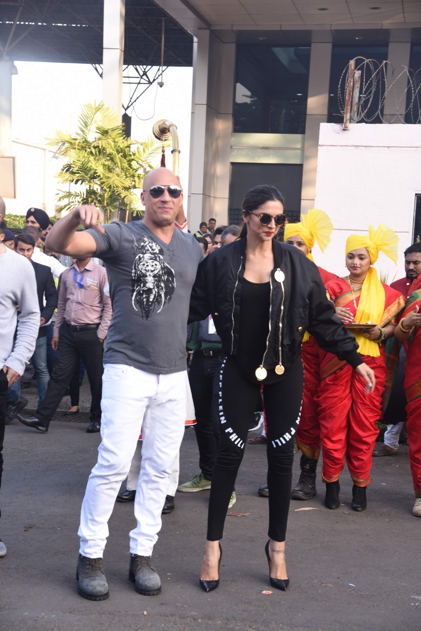 Deepika Padukone Brand New Pics of Vin Diesel and Deepika Padukone Vin Diesel Deepika 21