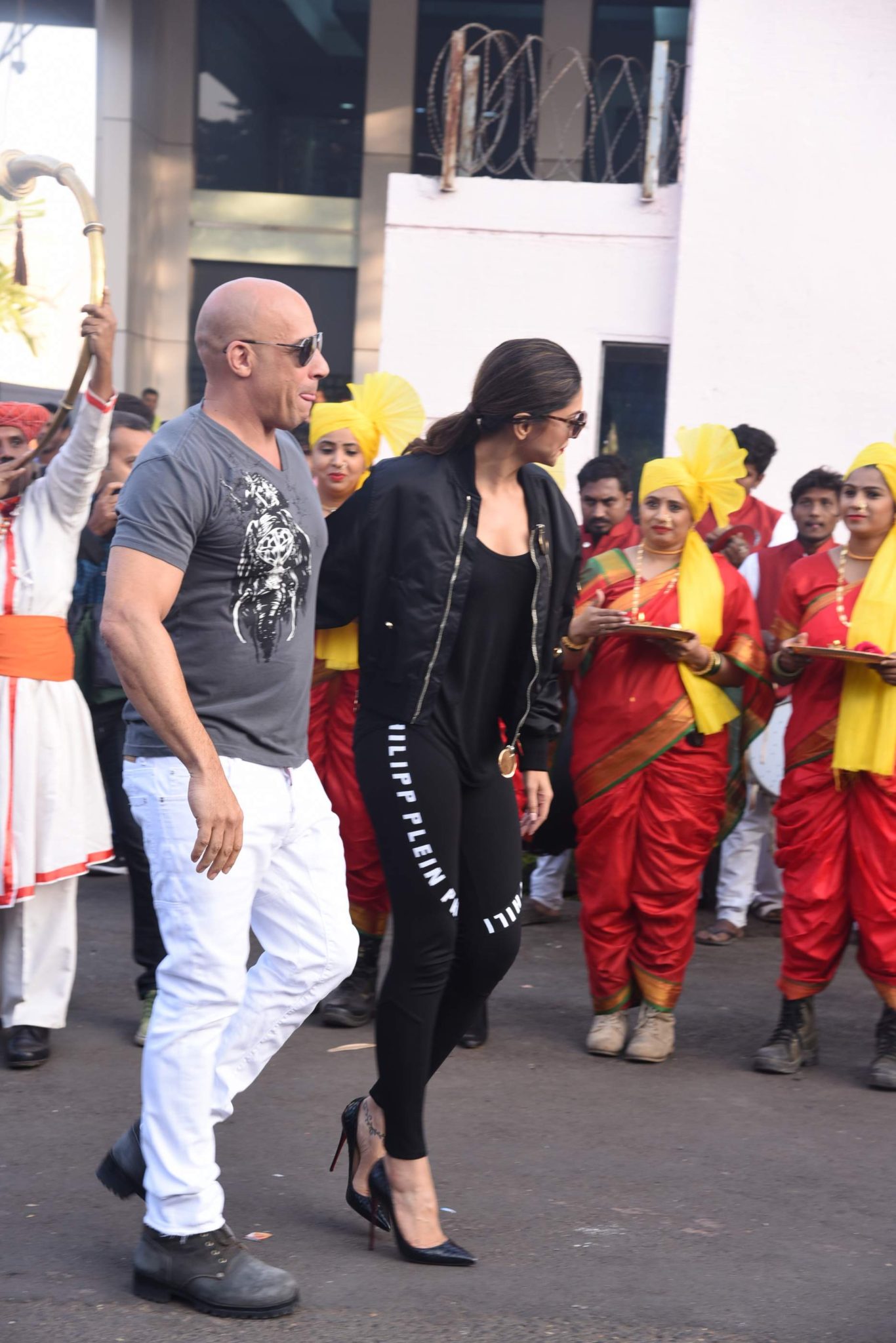 Deepika Padukone Brand New Pics of Vin Diesel and Deepika Padukone Vin Diesel Deepika 23