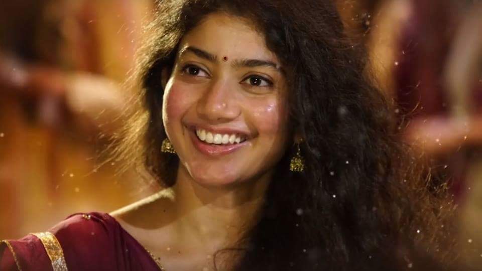 Super Cute Photo Stills Of Actress Sai Pallavi | South Indian Actresses sai pallavi Super Cute Photo Stills Of Actress Sai Pallavi | South Indian Actresses Sai Pallavi Beautiful Pics of South Indian Heroines 6